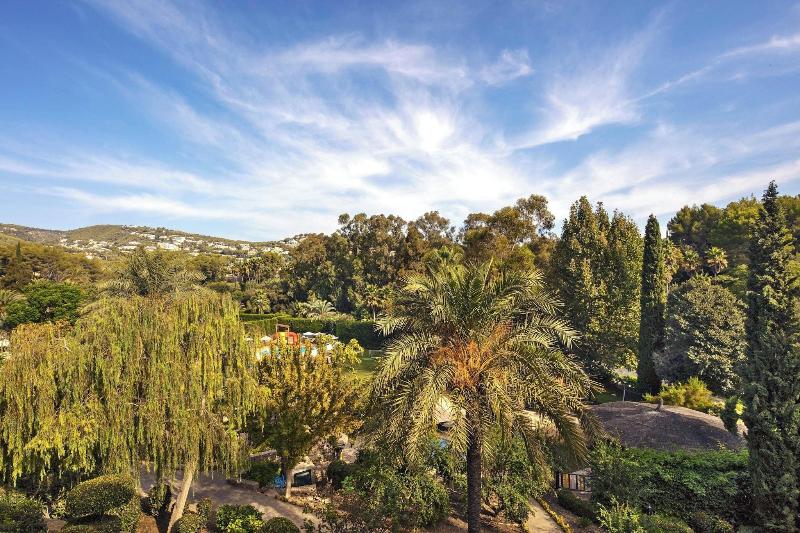 디럭스 룸 킹사이즈 침대, Sheraton Mallorca Arabella Golf