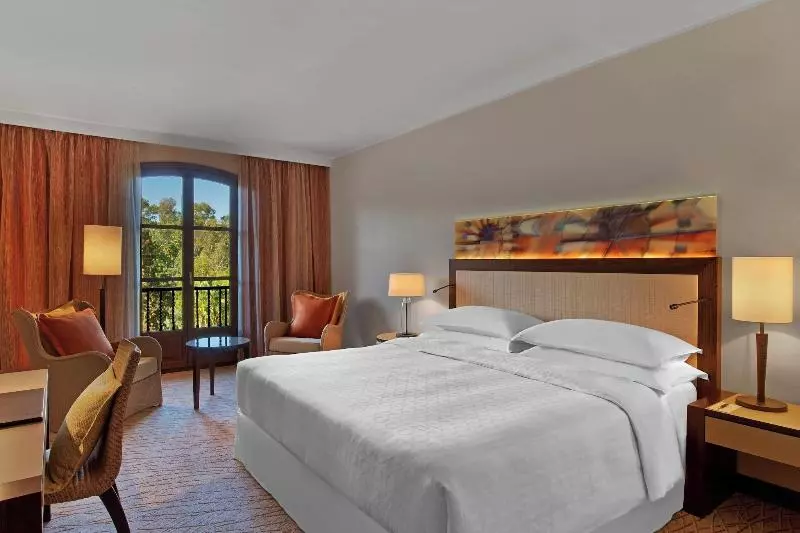 اتاق سوپریور با تخت بزرگ, Sheraton Mallorca Arabella Golf