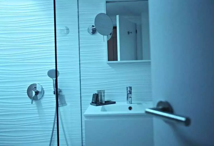 اتاق اساندارد با چشمانداز جانبی به دریا, Son Moll Sentits Hotel & Spa