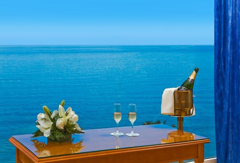 스탠다드 룸, Playadulce