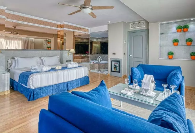 Suite Junior, Playadulce