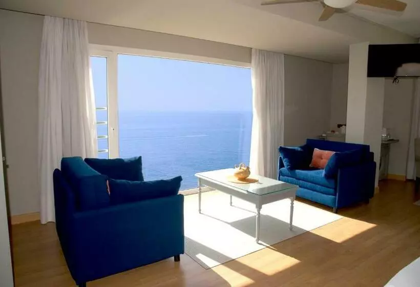 Suite Junior, Playadulce