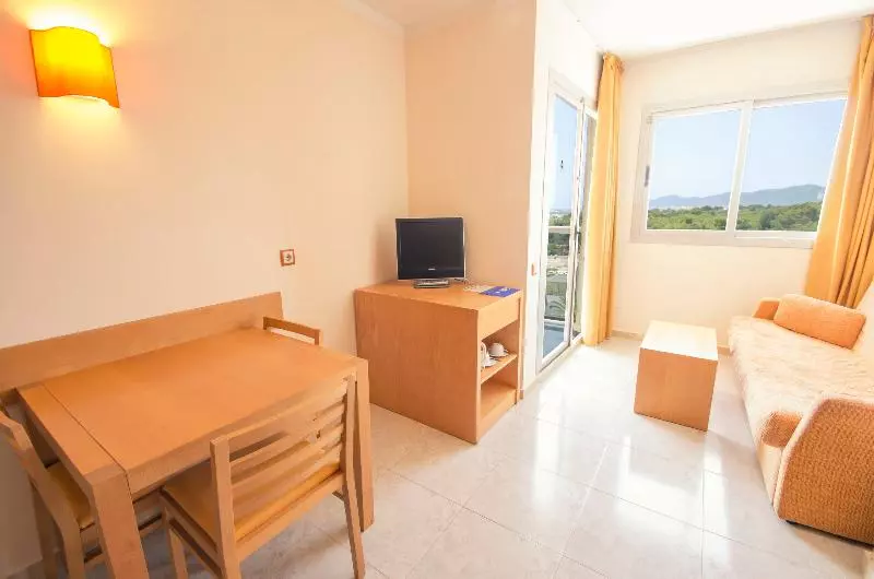 Standart Stüdyo, Bluesea Salinas