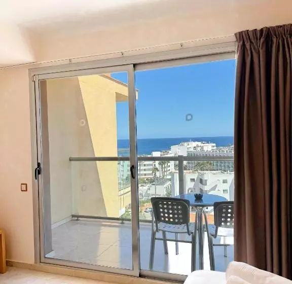 Standart Stüdyo, Bluesea Salinas