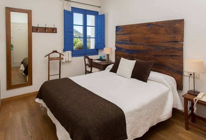 Standard Room, Hostal De La Plaça