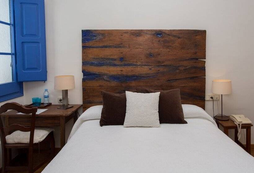 Standard Room, Hostal De La Plaça