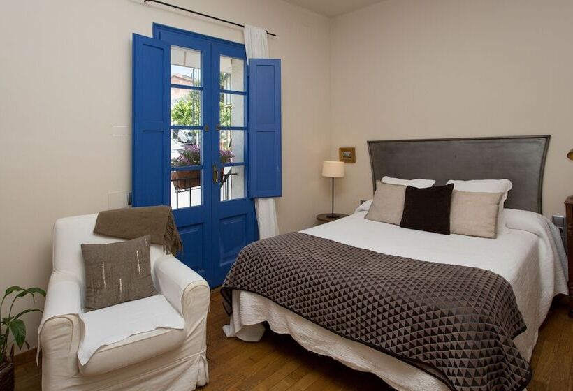 Номер Стандарт, Hostal De La Plaça
