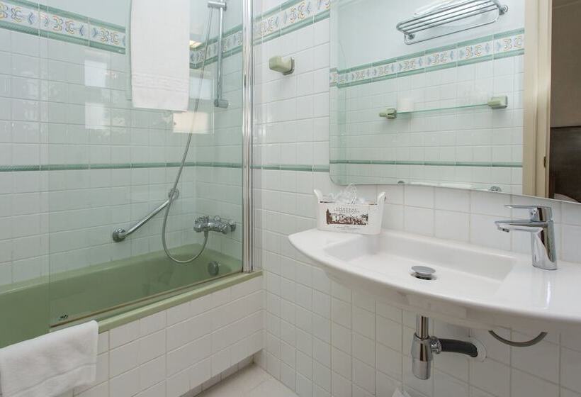 Standard Room, Hostal De La Plaça