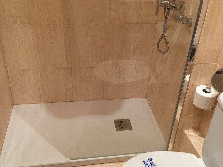 اتاق استاندارد, Alkazar