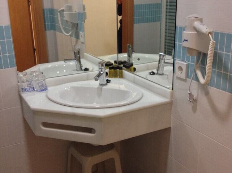 اتاق استاندارد, Alkazar