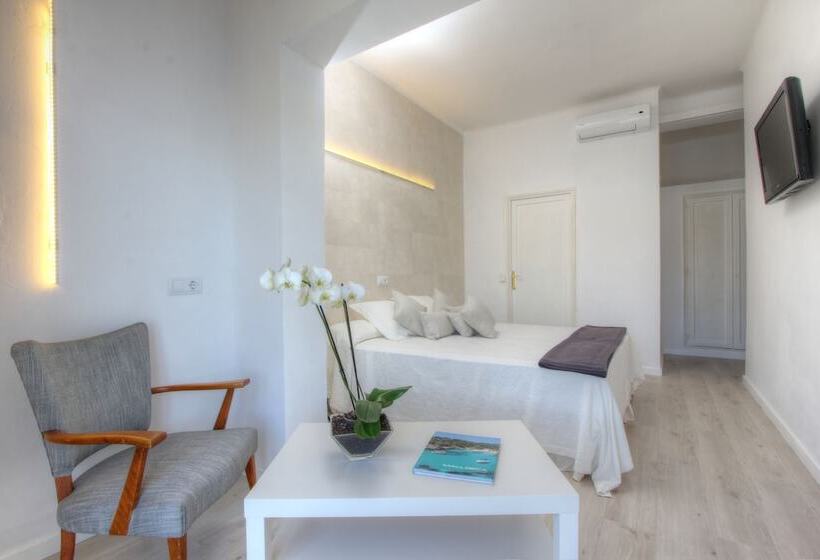 海景标准间带阳台, Brismar