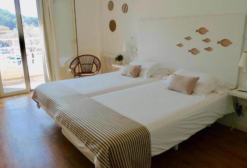 اتاق اساندارد با چشمانداز جانبی به دریا, Carabela