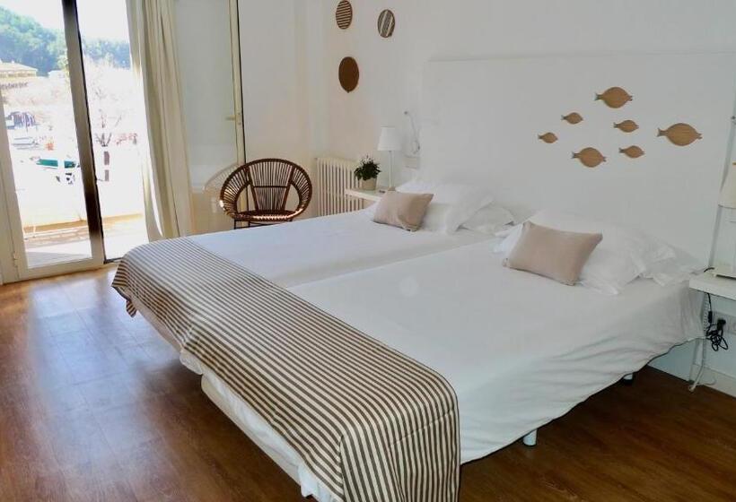 اتاق اساندارد با چشمانداز جانبی به دریا, Carabela