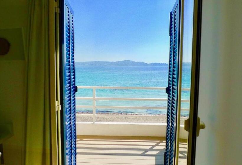 اتاق استاندارد با چشمانداز دریا, Carabela