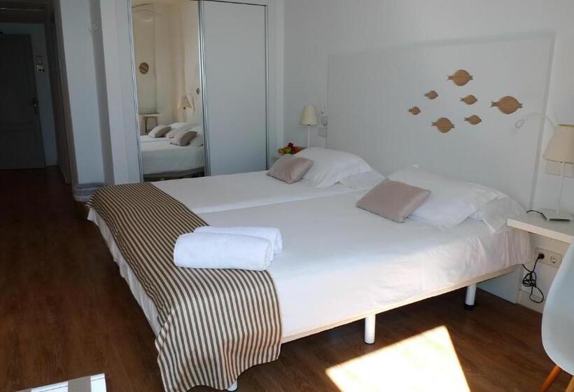 اتاق استاندارد با چشمانداز دریا, Carabela