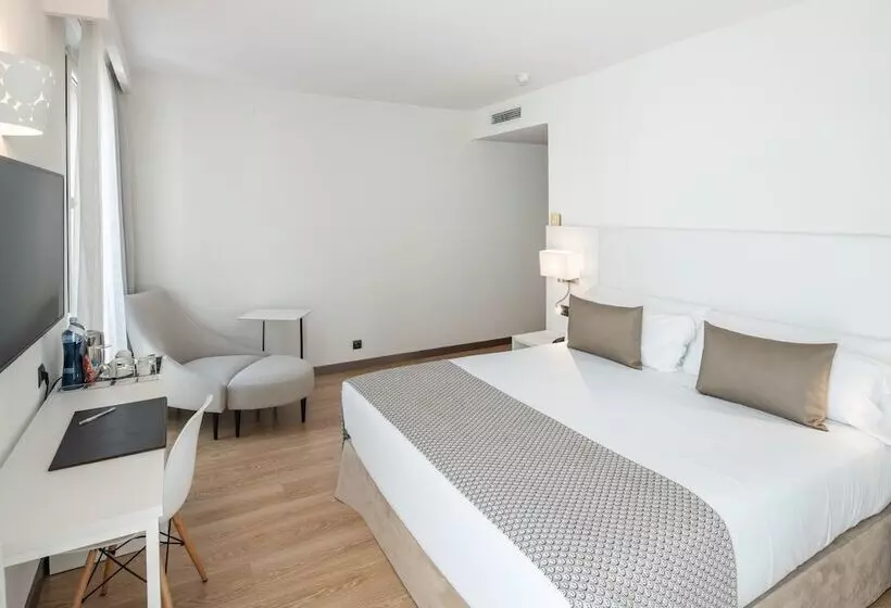اتاق سوپریور, Catalonia Bristol