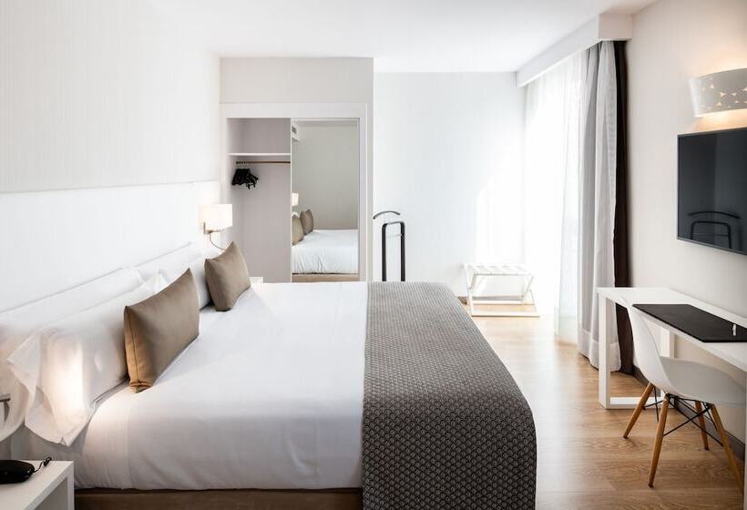 Номер Superior, Catalonia Bristol