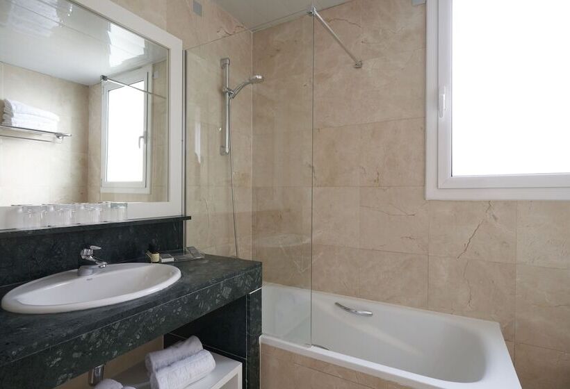 Семейный Номер, Catalonia Bristol