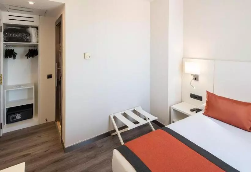 اتاق استاندارد یک نفره, Catalonia Bristol