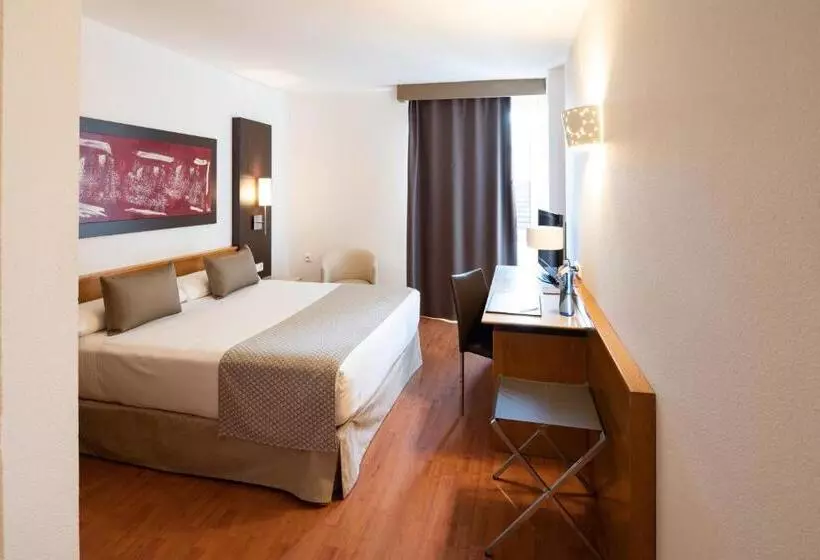 اتاق استاندارد, Catalonia Bristol