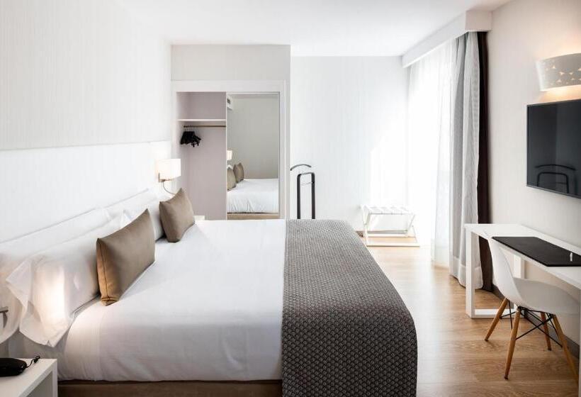 Номер Superior, Catalonia Bristol