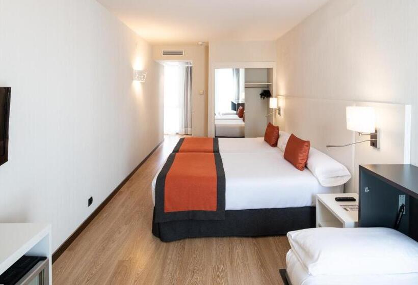 Номер Стандарт Трехместный, Catalonia Bristol