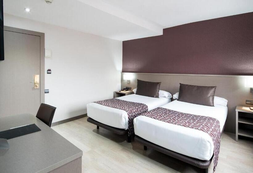 Premium room with terrace, Catalonia Park Guell