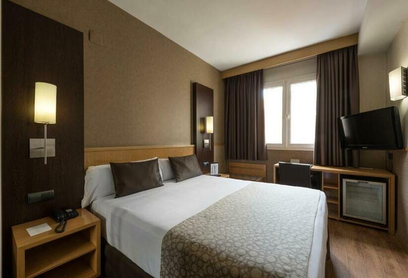 Номер Стандарт Индивидуальный, Catalonia Sagrada Familia