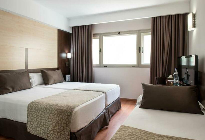 Номер Стандарт Трехместный, Catalonia Sagrada Familia