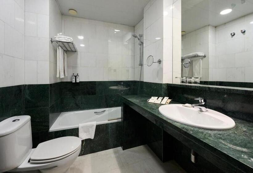 Номер Премиум, Catalonia Sagrada Familia