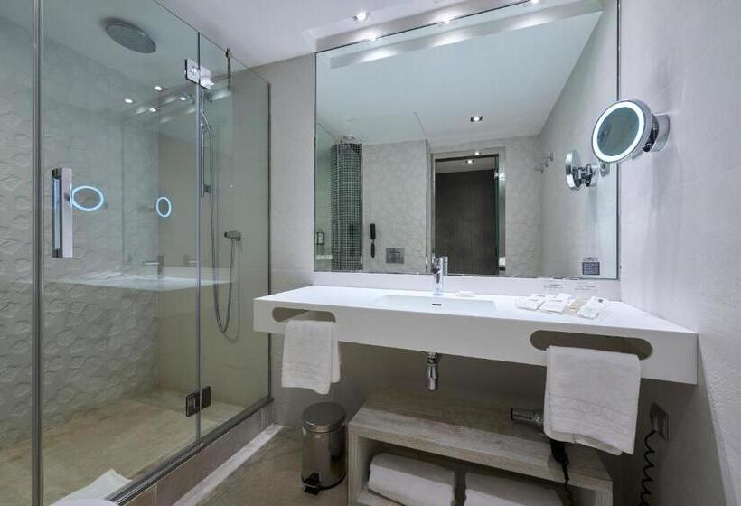 Номер Superior, Catalonia Sagrada Familia