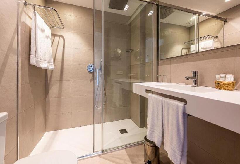 غرفة بريميوم إطلالة جانبية على البحر, Grupotel Cala Marsal Nature