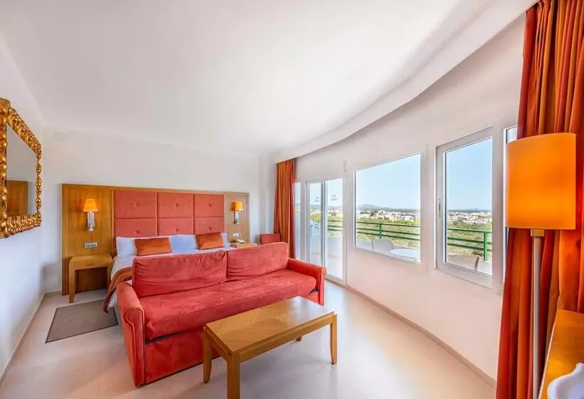 اتاق سوپریور با چشم‌انداز جانبی دریا, Grupotel Cala Marsal Nature