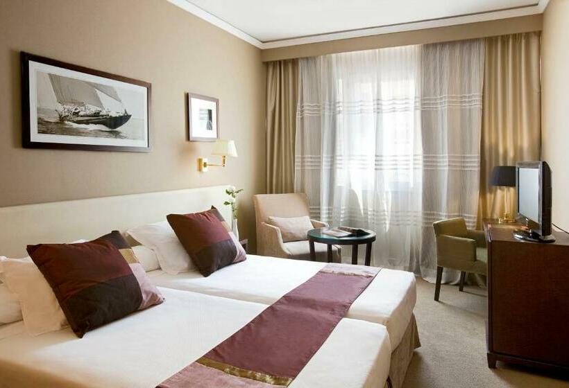 غرفة قياسية, Conqueridor