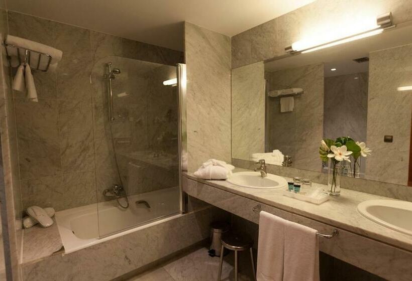 غرفة قياسية فردية, Conqueridor