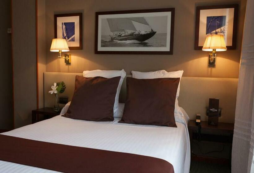 غرفة قياسية فردية, Conqueridor