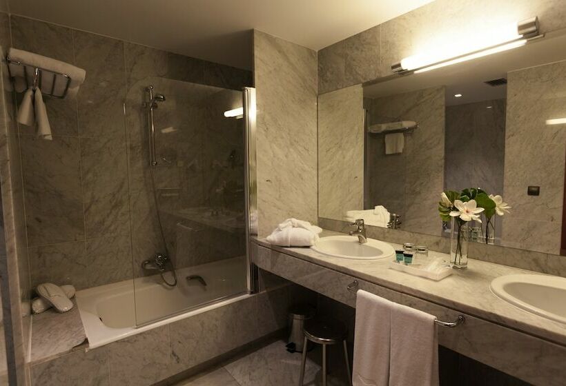 غرفة قياسية, Conqueridor