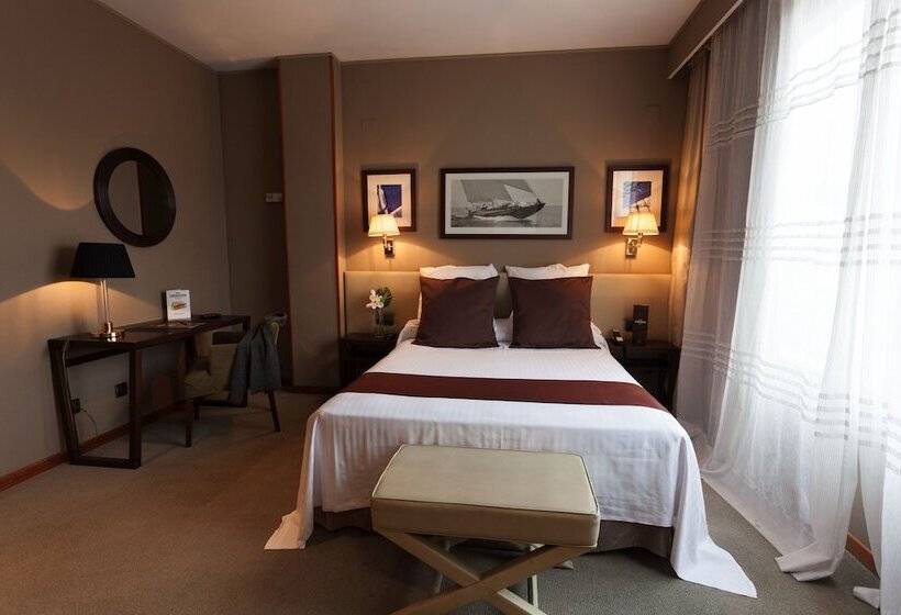 غرفة قياسية فردية, Conqueridor