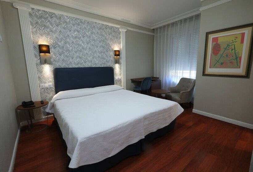 اتاق استاندارد, Corona De Castilla Burgos