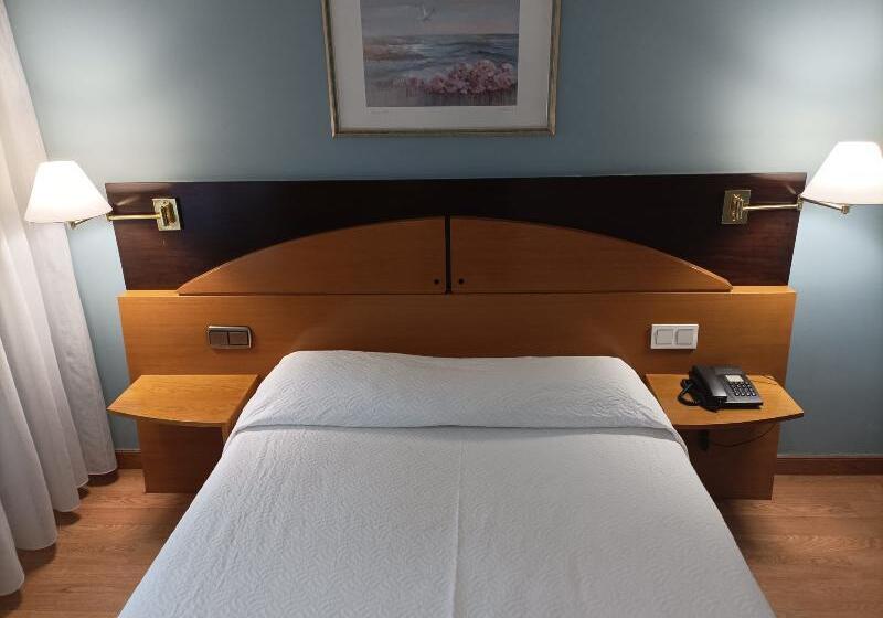 اتاق استاندارد یک نفره, Corona De Castilla Burgos