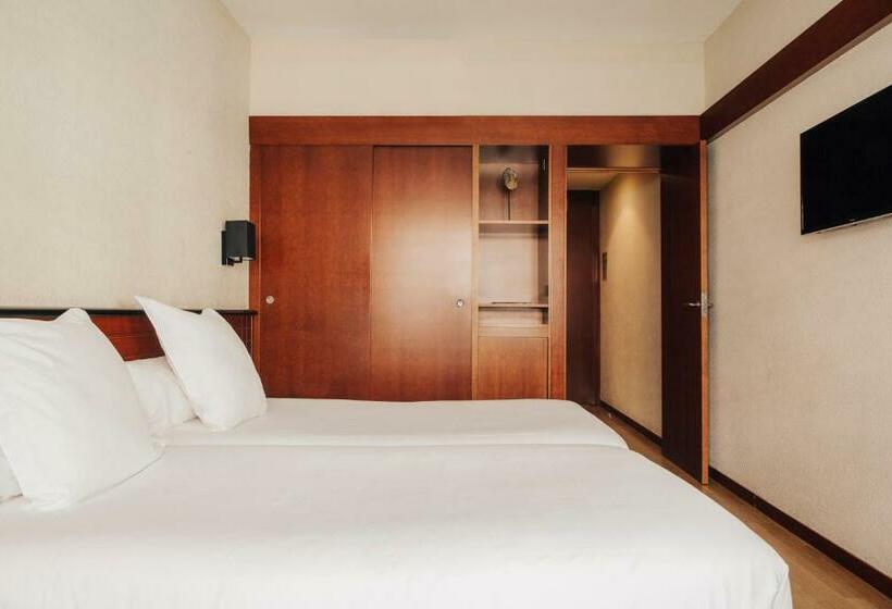 Номер Стандарт, Derby