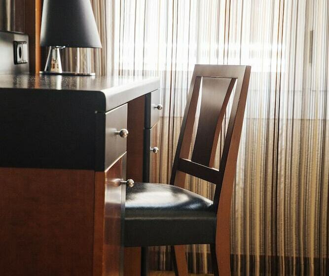 Номер Стандарт, Derby