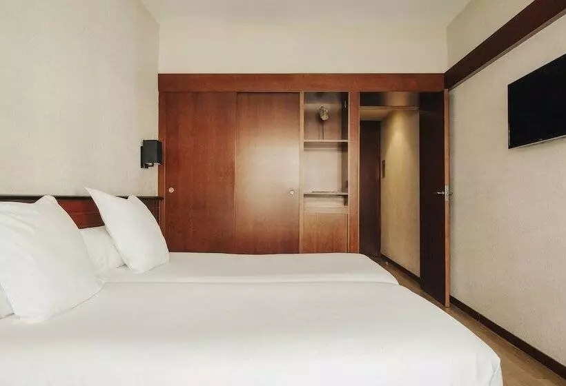 Habitació Estàndard, Derby