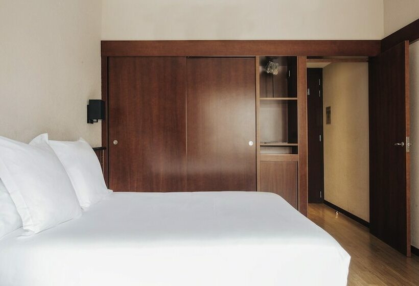 Номер Стандарт, Derby