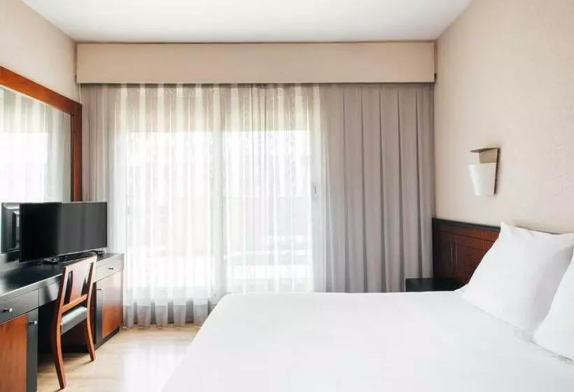 Junior Suite, Derby