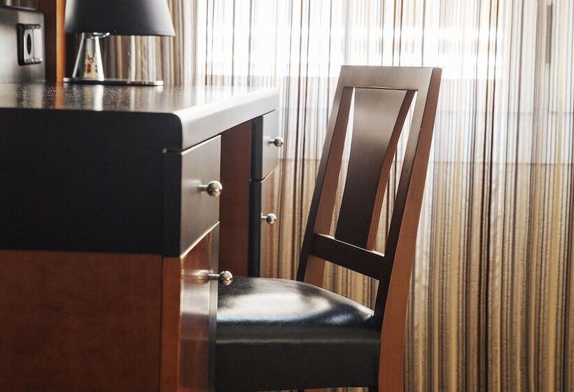 Номер Стандарт, Derby