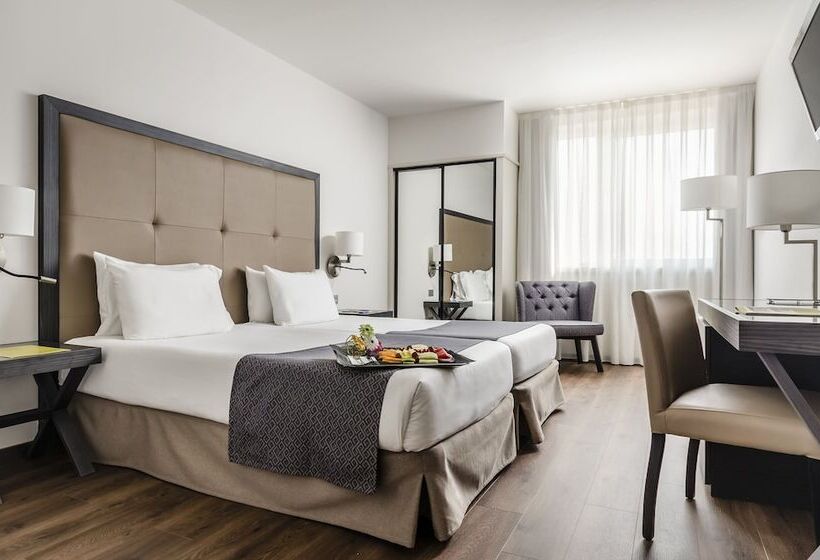 标准三人间, Exe Parc Del Vallés