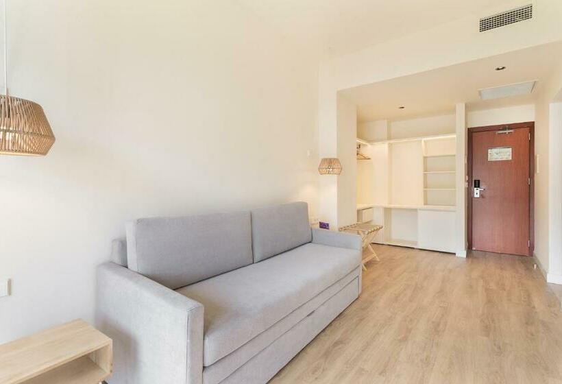 스위트, Fergus Style Soller Beach