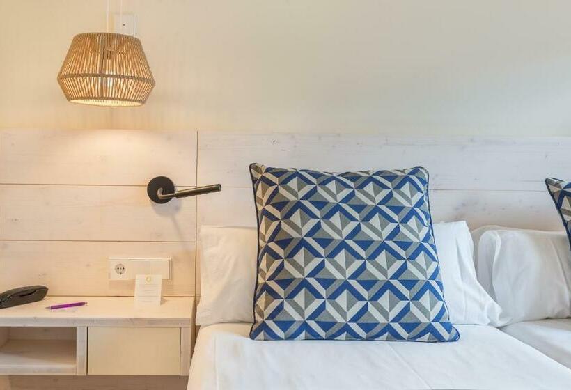 Номер Стандарт, Fergus Style Soller Beach