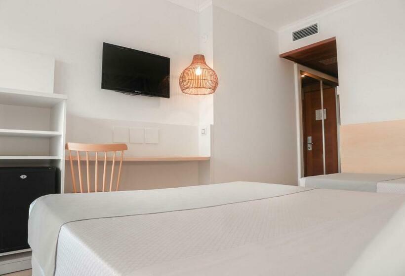 스탠다드 트리플 룸 풀장 전망, ALEGRIA Florida Park